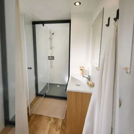 Mobil-home Confortable - 2 Chambres, Terrasse, 4 Pers. - Api-1-52-1271 Le Pradet