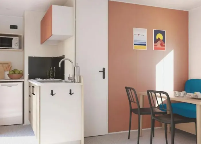 Mobil-home Confortable - 2 Chambres, Terrasse, 4 Pers. - Api-1-52-1271 Camping Le Pradet