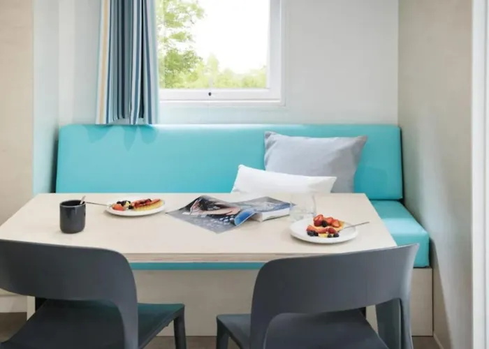 Mobil-home Confortable - 2 Chambres, Terrasse, 4 Pers. - Api-1-52-1271 Le Pradet